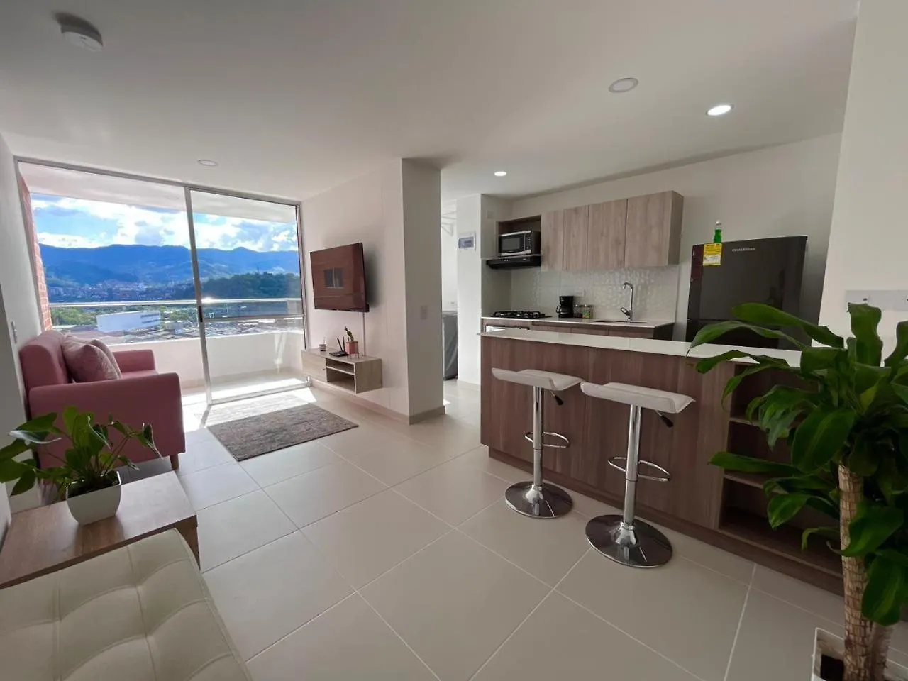 Apartman Hermoso Apto En Poblado Con Piscina Medellín Kolumbia