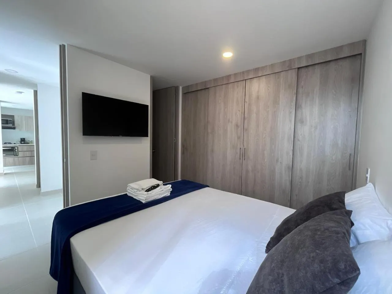 Hermoso Apto En Poblado Con Piscina Medellín 0*,  Colombia